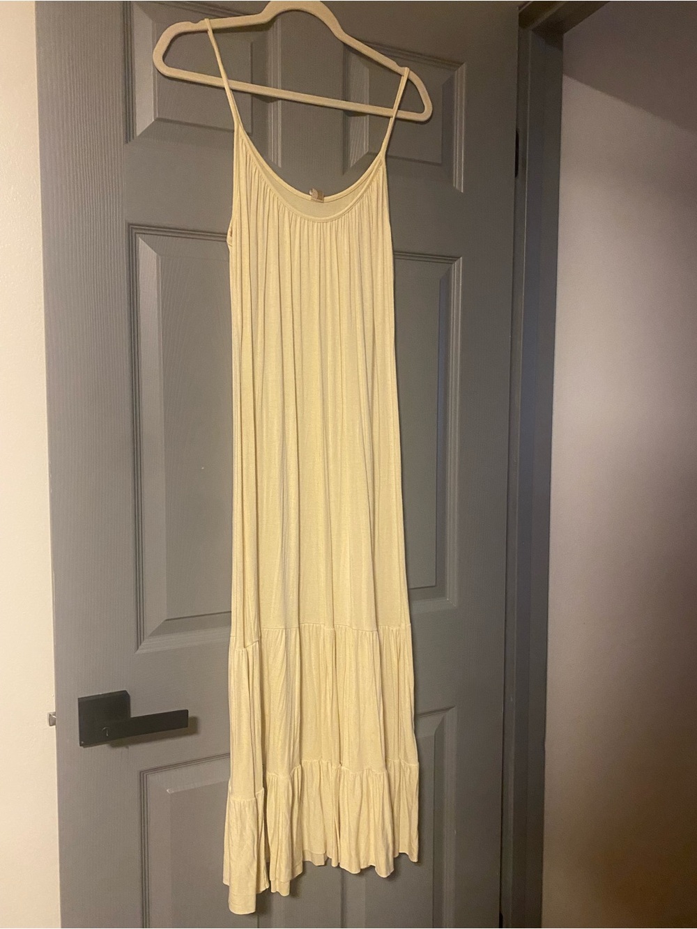 Frenzii Light yellow Spaghetti Strap Maxi Dress size small